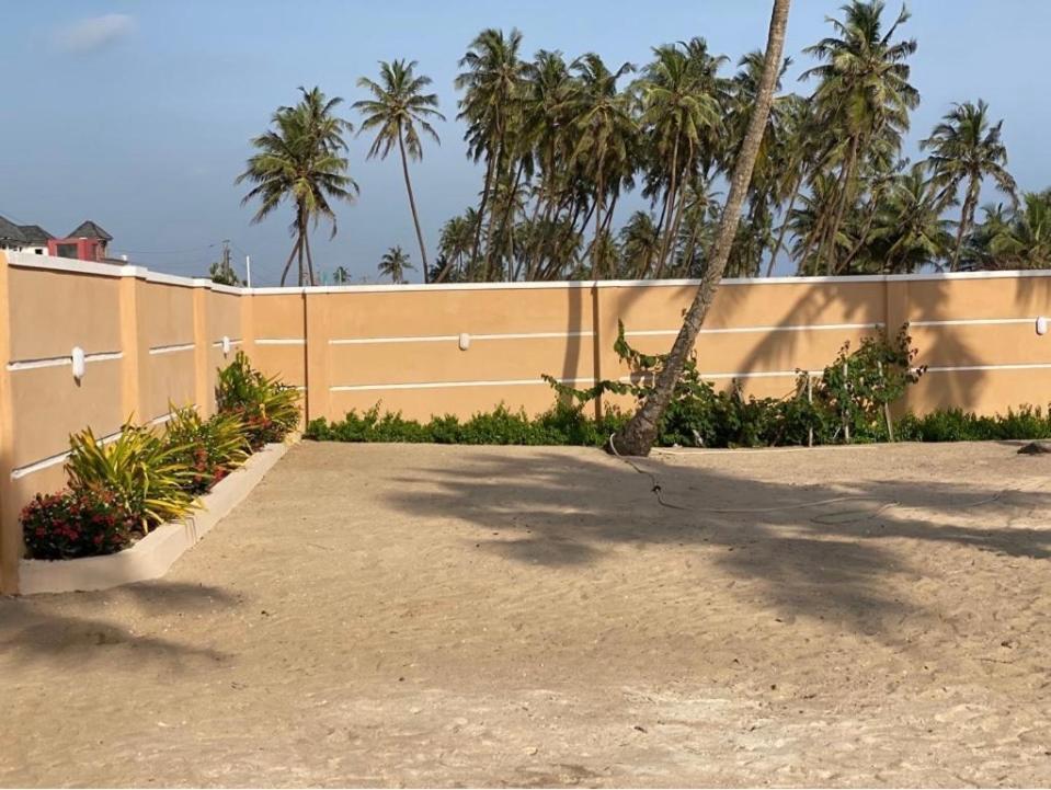Oceanfront Wavecrest Hotel Lekki Exterior foto